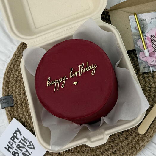 Бенто-торт на день рождения с золотой надписью happy birthday