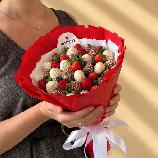 Клубника в шоколаде - букет с голубикой и мятой 🍓
