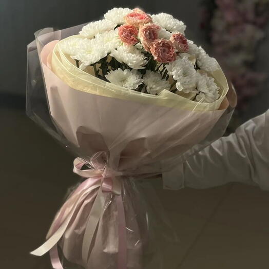 Микс кустовой розы и хризантем