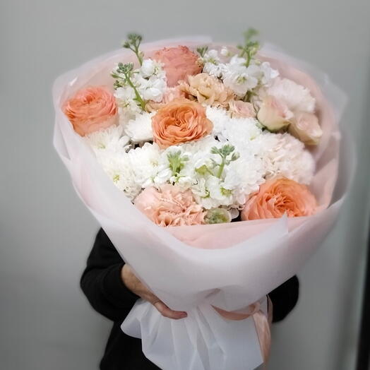 Букет 💐 с розами и хризантемой