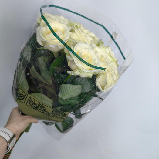 Пачка белых роз  15шт 🌹