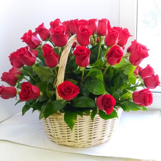 51 Красная роза в корзине