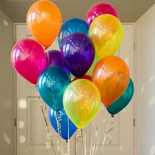 15 разноцветных шаров