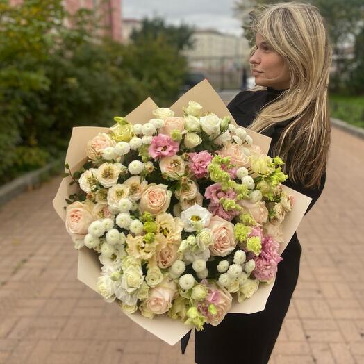 Large elegant round bouquet