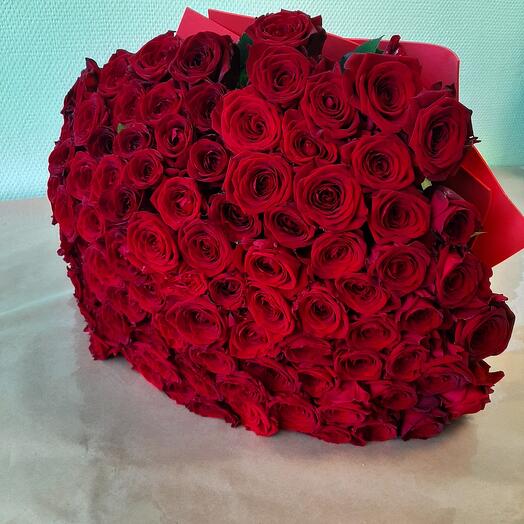 Bouquet of 101 red roses