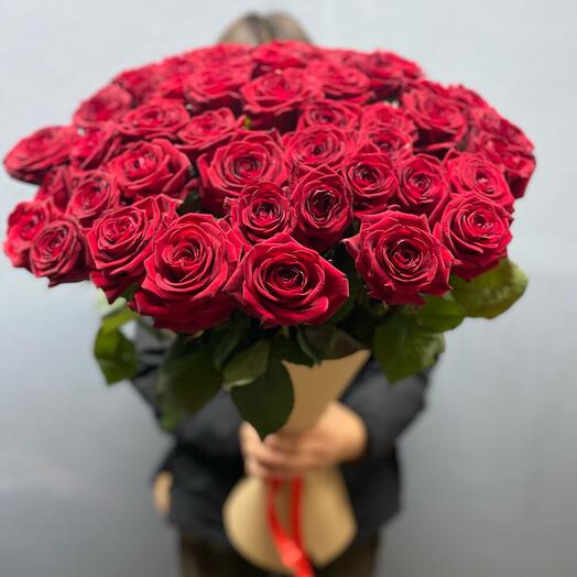 51 rosas rojas