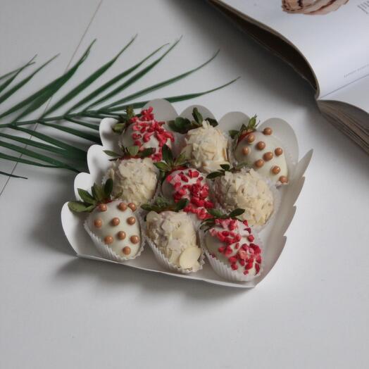 Клубника в белом шоколаде (номер 3)