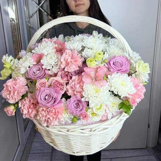 Корзина с цветами нежнятина