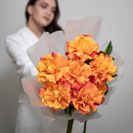 A bright bouquet of French roses
