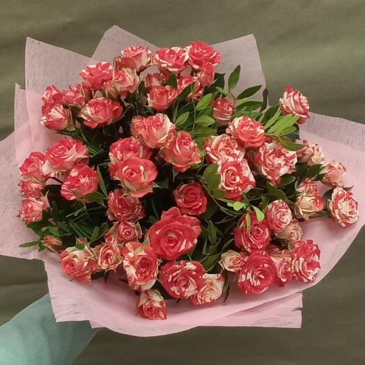 Букет кустовых роз 50 см