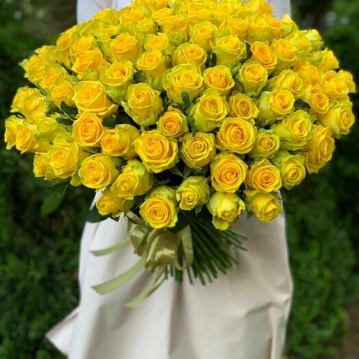 bouquet of 101 yellow roses