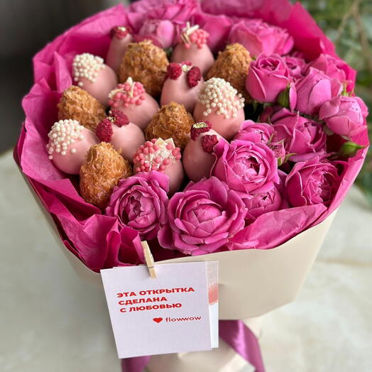 Клубника в шоколаде с кустовыми розами