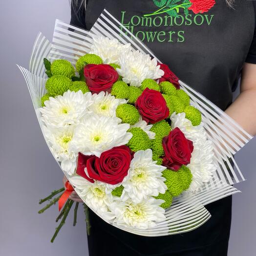 Bouquet of chrysanthemums and roses