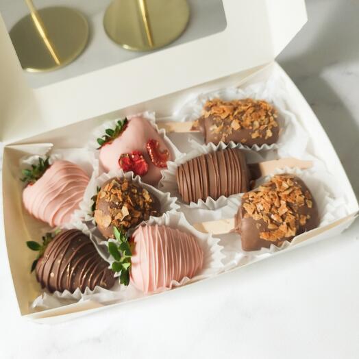 Набор клубника и бананы в  шоколаде сладкий комплимент