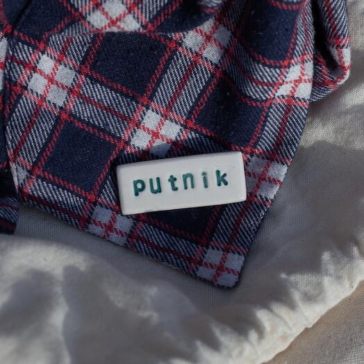 Ceramic Putnik badge