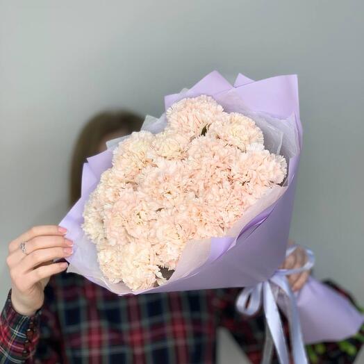 Букет нежных диантусов🌸диантусы кремовые в сиреневой упаковке