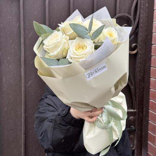 Роза кендилайт с эвкалиптом