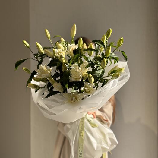 Букет из лилии