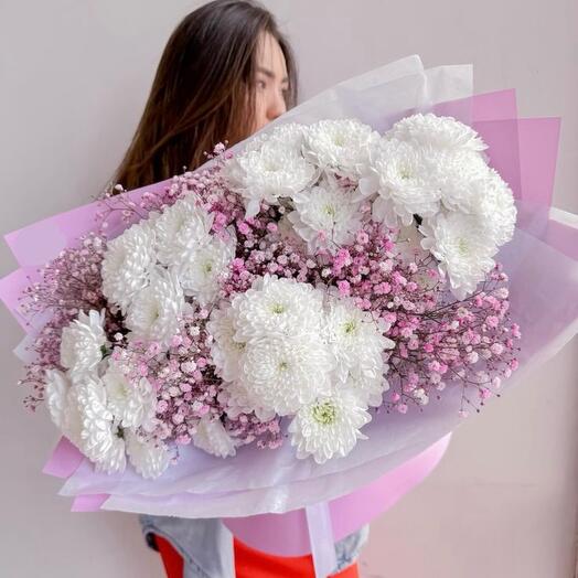 Bouquet with chrysanthemum and gypsophila
