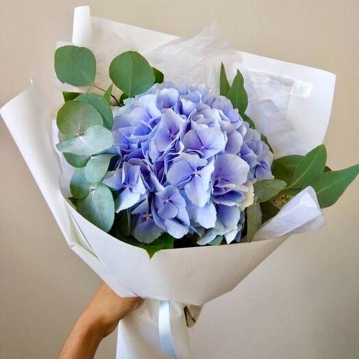 Hydrangea bouquet with any of your inscriptions