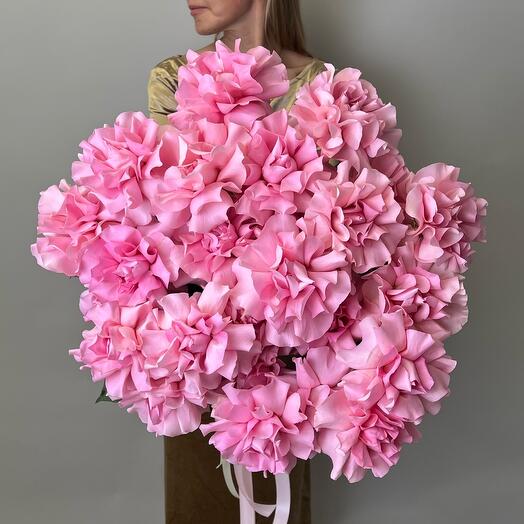 Delicate pink French roses Luciano 25 pieces