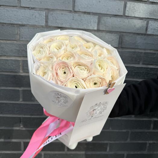 Букет из 21 ранункулюса