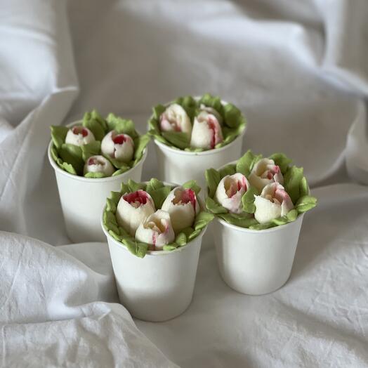 Торты в стакане «Тюльпаны»