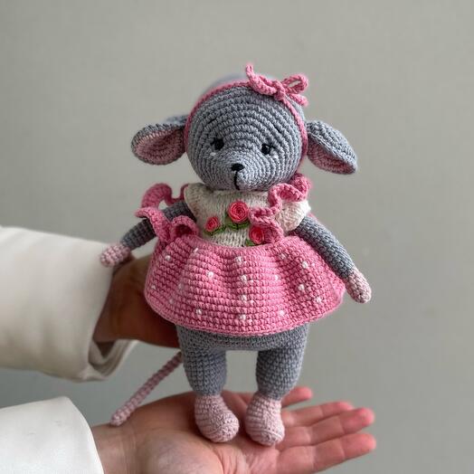 Вязаная игрушка «Мышка» ручной работы
