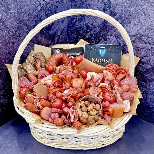 Корзина- букет мужской мясное изобилие