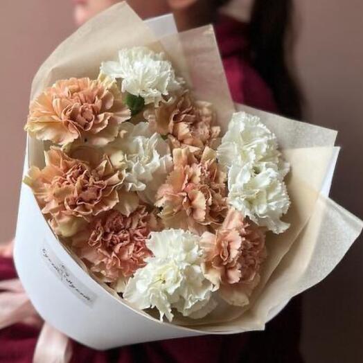 Букет «Ириска»(11 карамельно-белых диантусов)