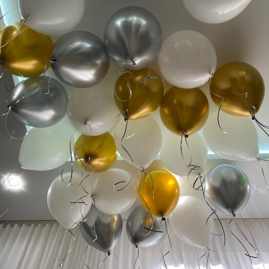 25 шаров в потолок