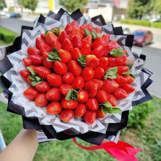 Клубничное лето