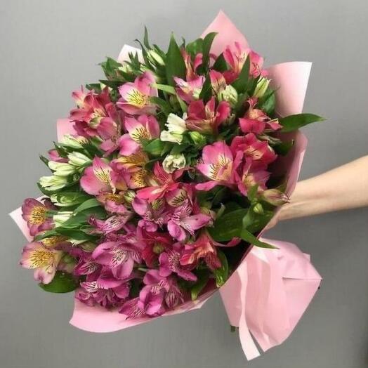 Моно букет из 45 альстромерия