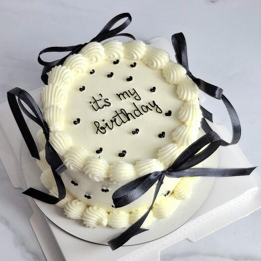 Бенто торт на день рождения ламбет с рюшами и бантиками "It s my birthday" в подарок