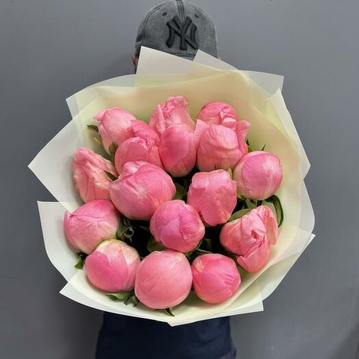 15 пионов
