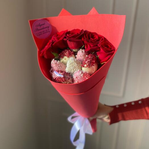 Bouquet of strawberries