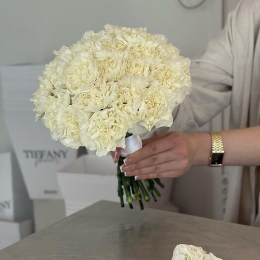 Букет невесты от студии «TIFFANY» диантусы