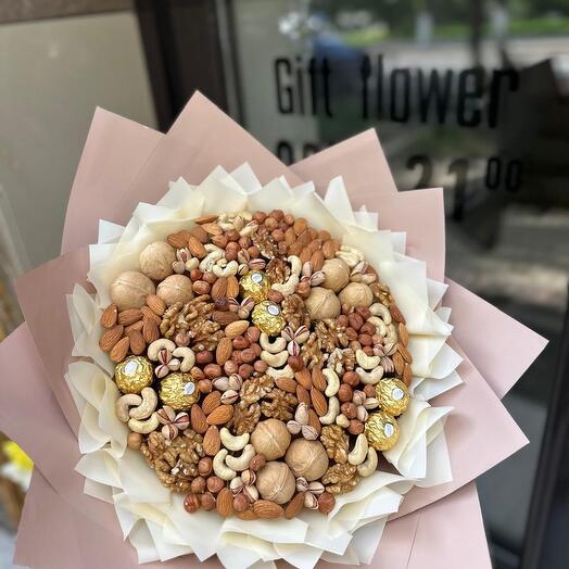 Ореховый букет с Ферерро Рошер