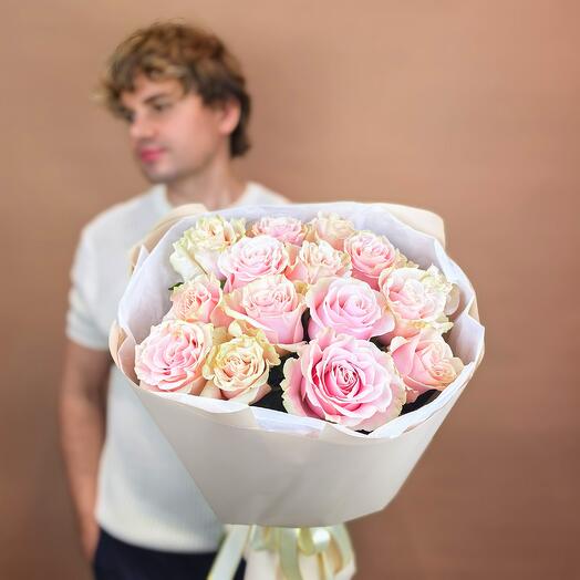 Розовые розы Пинк Мондиаль Pink Mondial 15 шт
