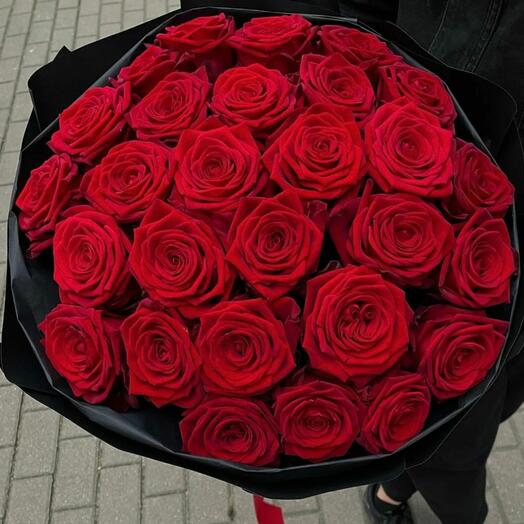 Роза 🌹 25 штук чёрной упаковке