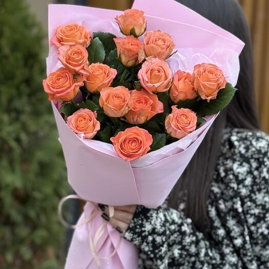 Букет из 15 коралловых роз