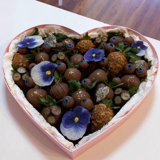 Клубника и голубика в шоколаде «Sweet Kiss Mini»