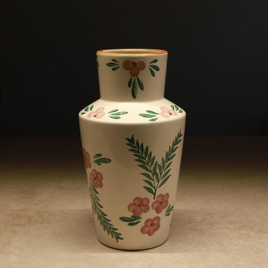 Ваза с росписью