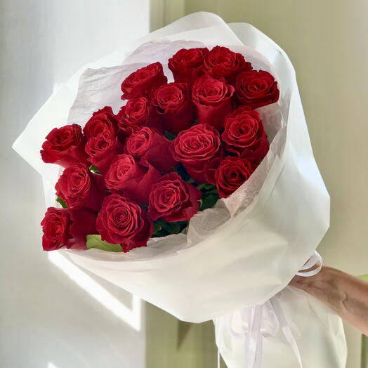 19 красных кенийских роз Rhodos