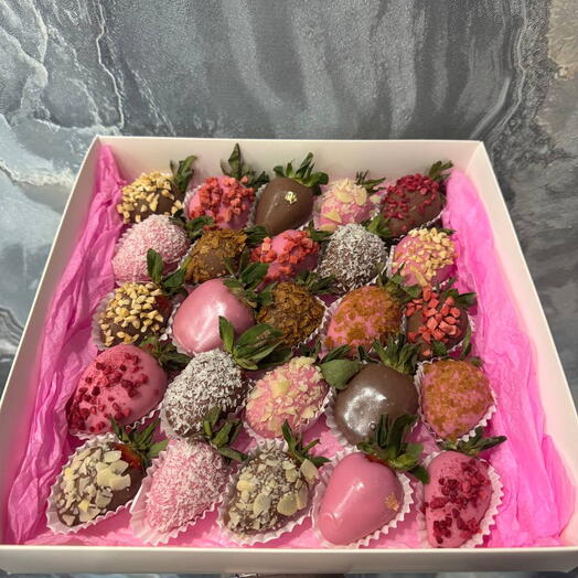 Клубника в шоколаде "Микс" из 25 ягод