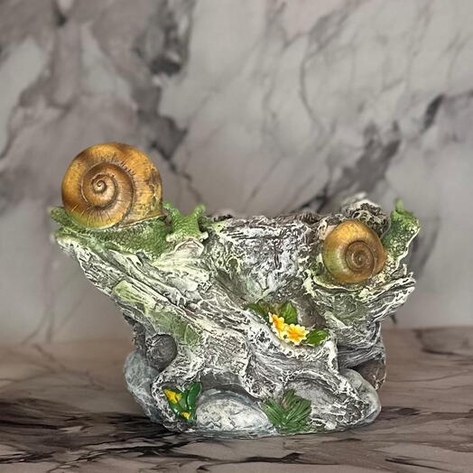 Фигурное кашпо для цветов "Улитка на камне"