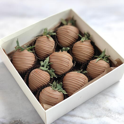 Клубника в шоколаде классический набор клубники в шоколаде