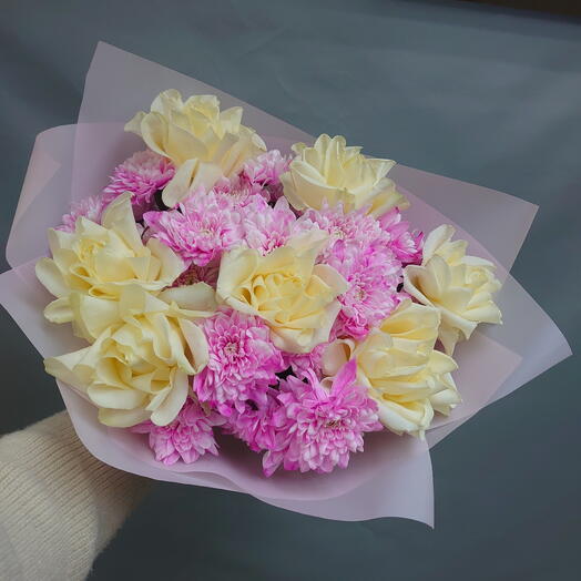 Букет с ажурными розами