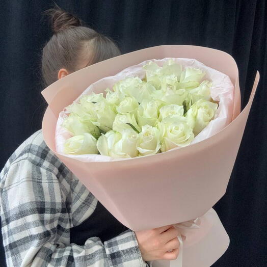 Букет из 25 роз белых