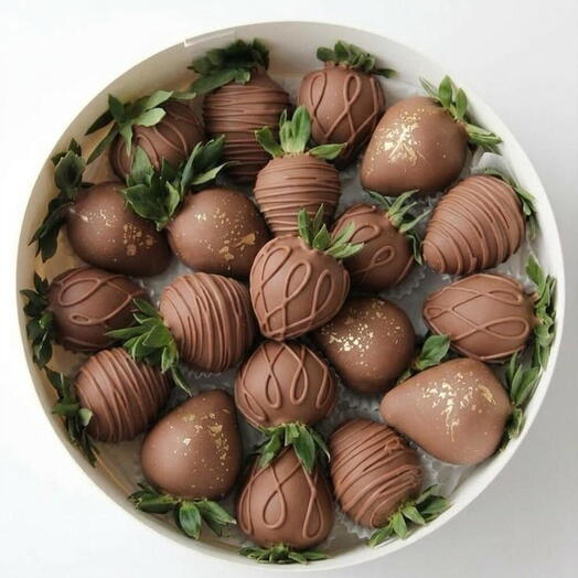 Luxury Milk Chocolate Covered Strawberry Box